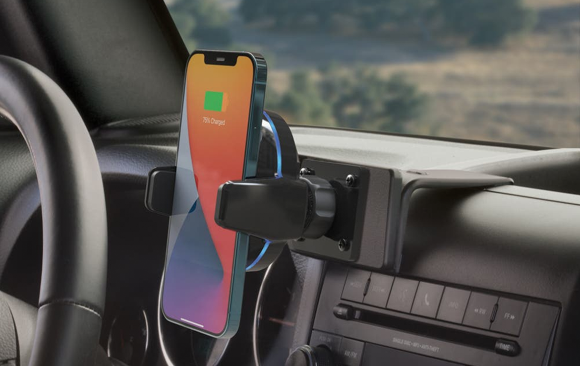 iphone charging via magic grip phone mount on custom fit car mount