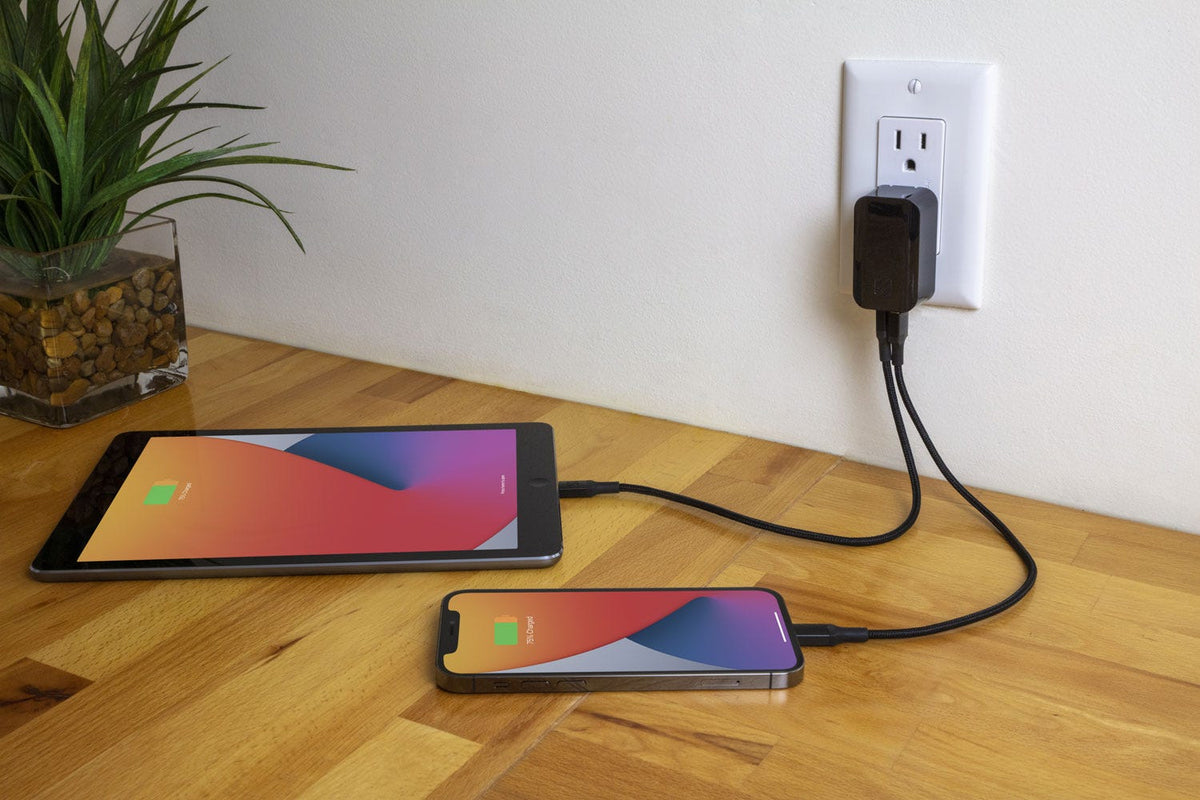 iphone and ipad charging via dual port power delivery wall charger