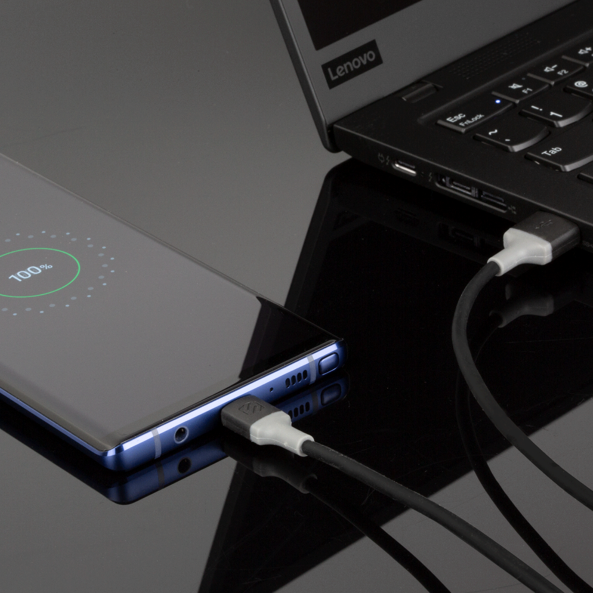 Strikeline Charge & sync cable with laptop charging phone